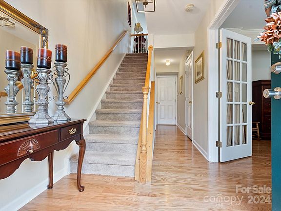 4th image of 10276 Alexander Martin Ave