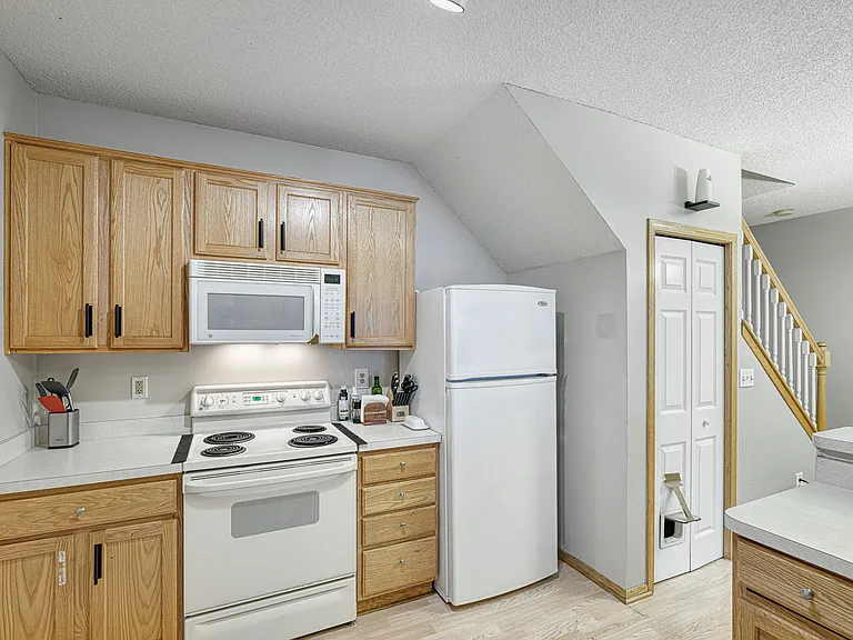 1961 Bluestem Ln #2 — Photo 6