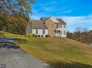 16 Kristine Ave, Boyertown, PA 19512