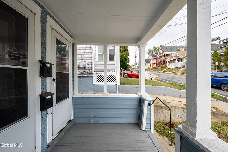 3rd image of 147 Linden Street