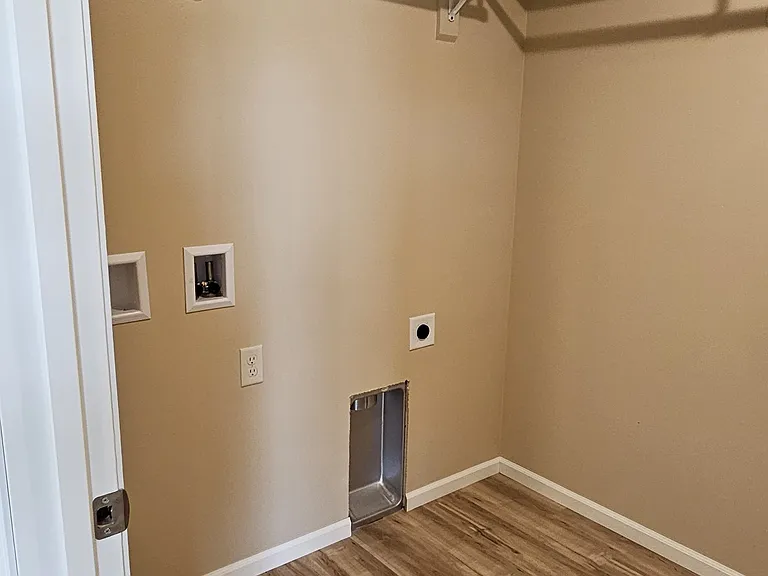 443 Neel St #201 — Photo 10