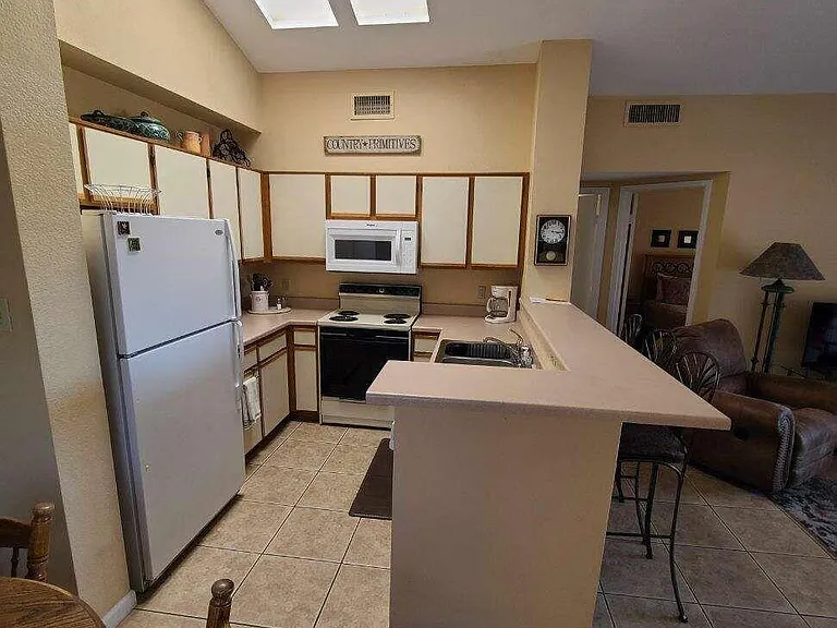 1650 Smoketree Ave S #275A — Photo 9