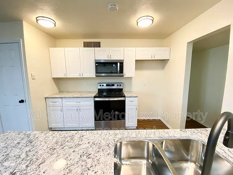 1702 Pilot Way — Photo 4
