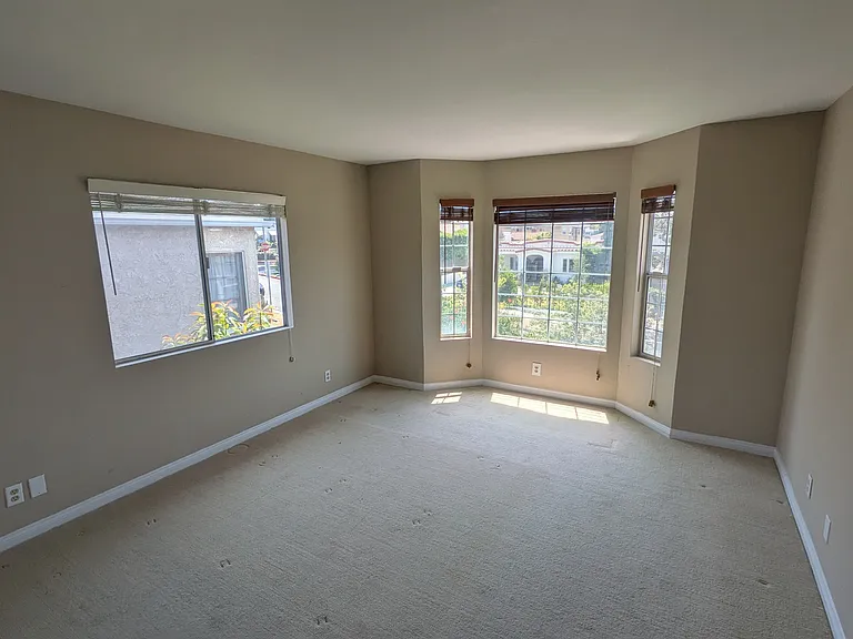 823 Maple St #1 — Photo 25