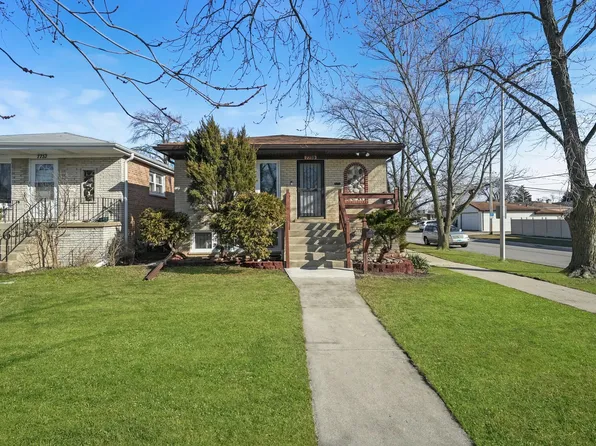 7759 Mayfield Ave, Burbank, IL 60459