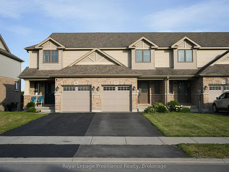 77 Mountain Ash Dr — Photo 1