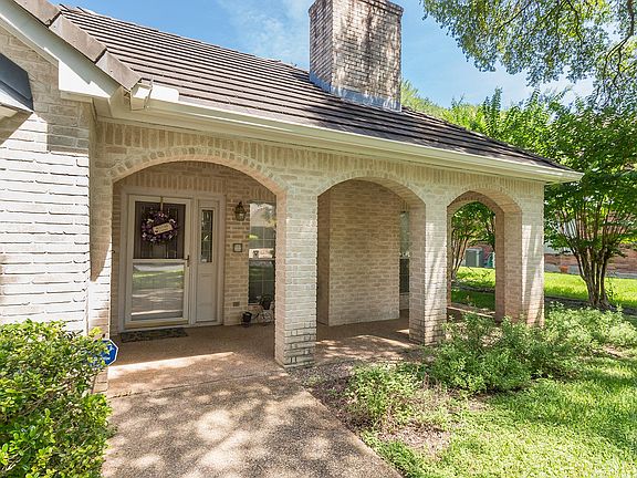 2nd image of 10105 Jupiter Hills Dr