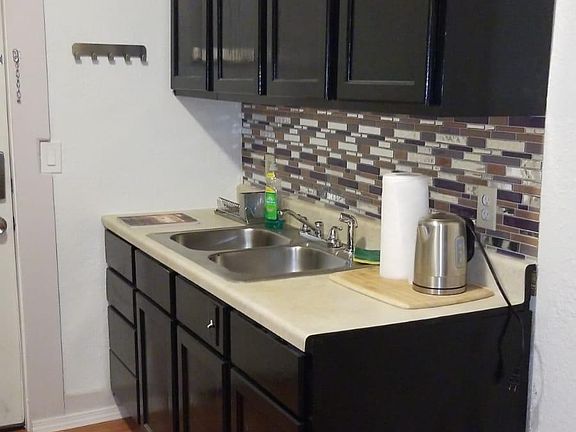 4th image of 504 W San Antonio Ave #3