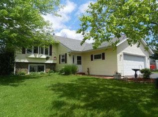 2635 N 3739th Rd, Sheridan, IL 60551