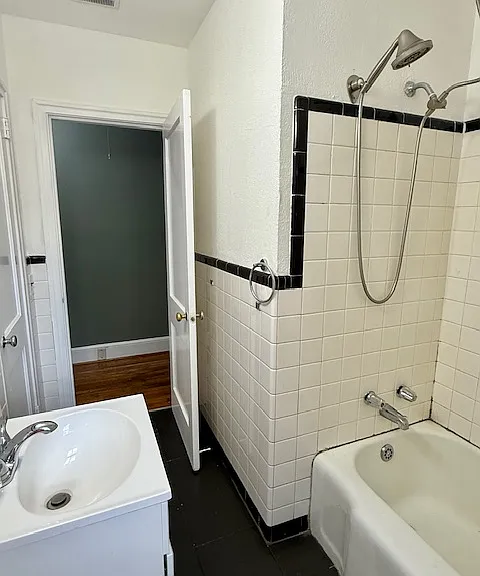 602 W Cedar St — Photo 18