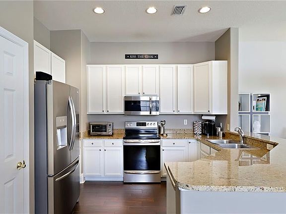 4th image of 4209 W Gray St #Gray9