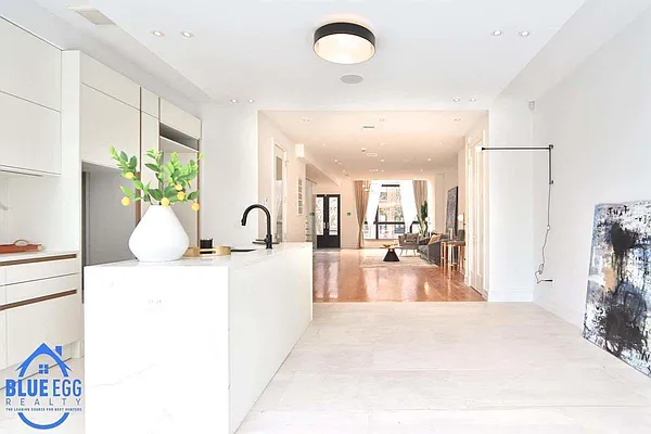 Rented by Blue Egg Realty Corp | media 28