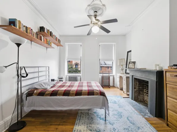 570 Jersey Avenue image 5 of 37