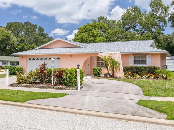 7297 56th Ave N, Saint Petersburg, FL 33709