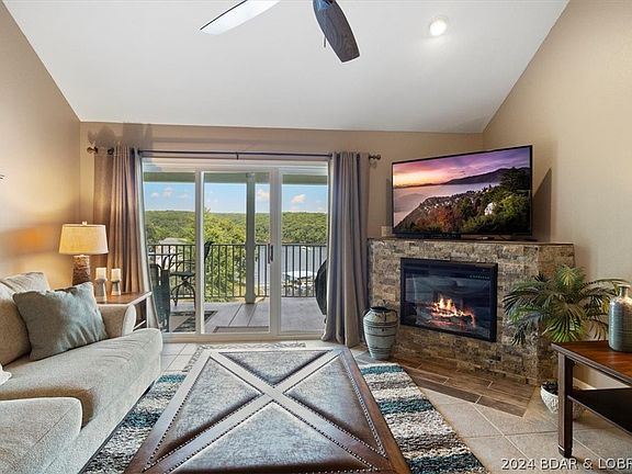 3rd image of 4800 Eagleview Dr Unit 143B