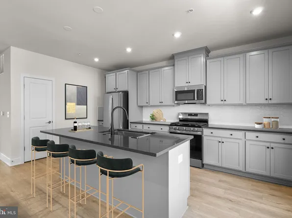 43324 Farringdon Sq, Broadlands, VA 20148