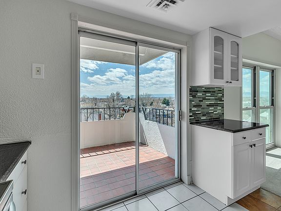 5th image of 130 N Pearl St APT 703