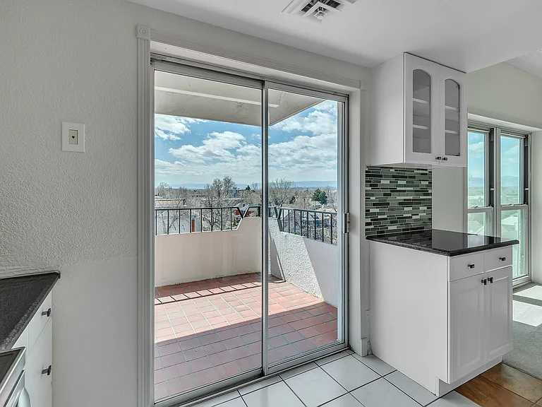 130 N Pearl St #703 — Photo 10