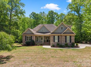42 Woodridge Ct #21-22, Columbus, NC 28722