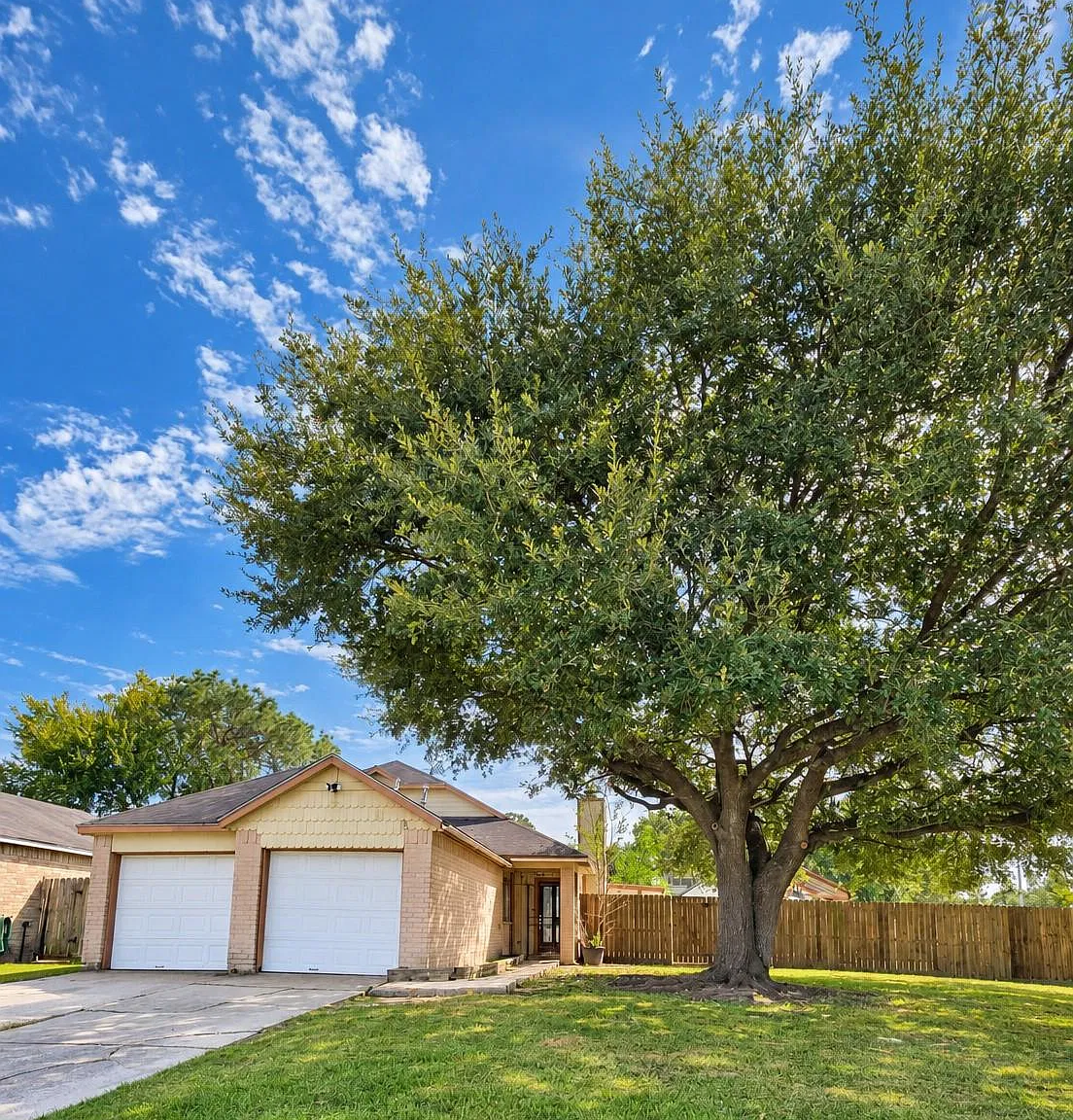 2 bed, 2.0 bath, 1244 sqft, $1,700 — Photo 4
