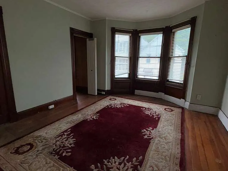 31 Sheridan Ave #2 — Photo 6