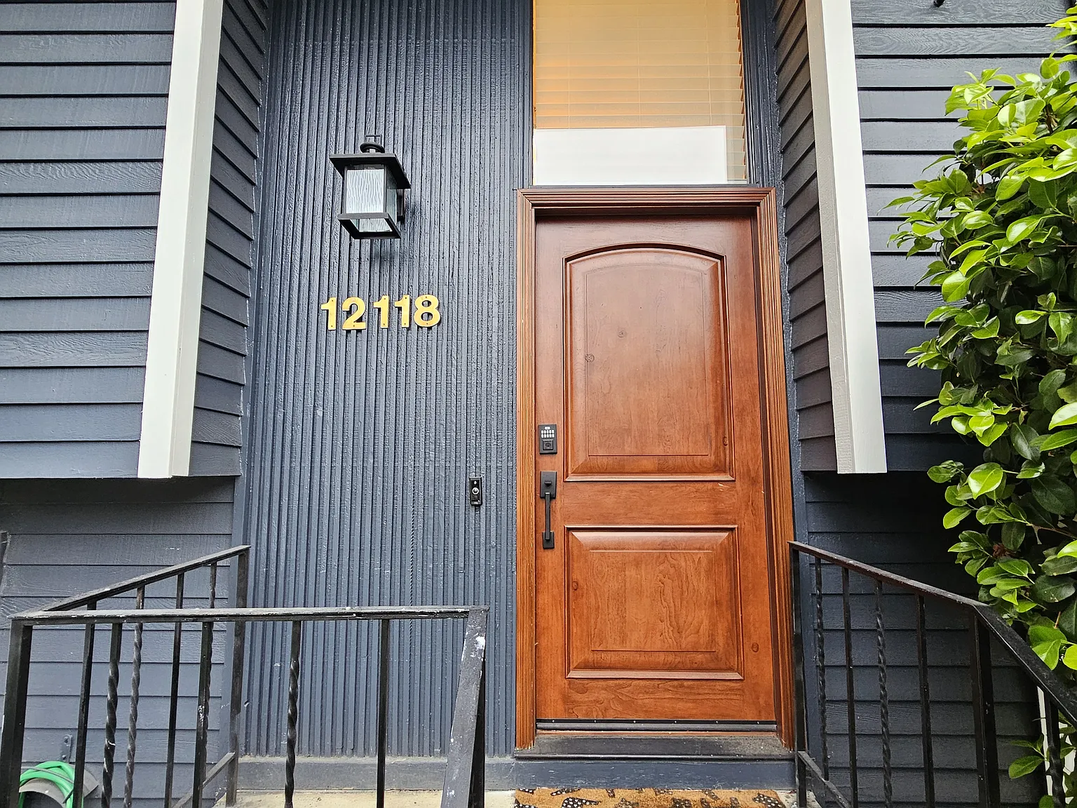 3 bed, 1985 sqft, $4,100 — Photo 3