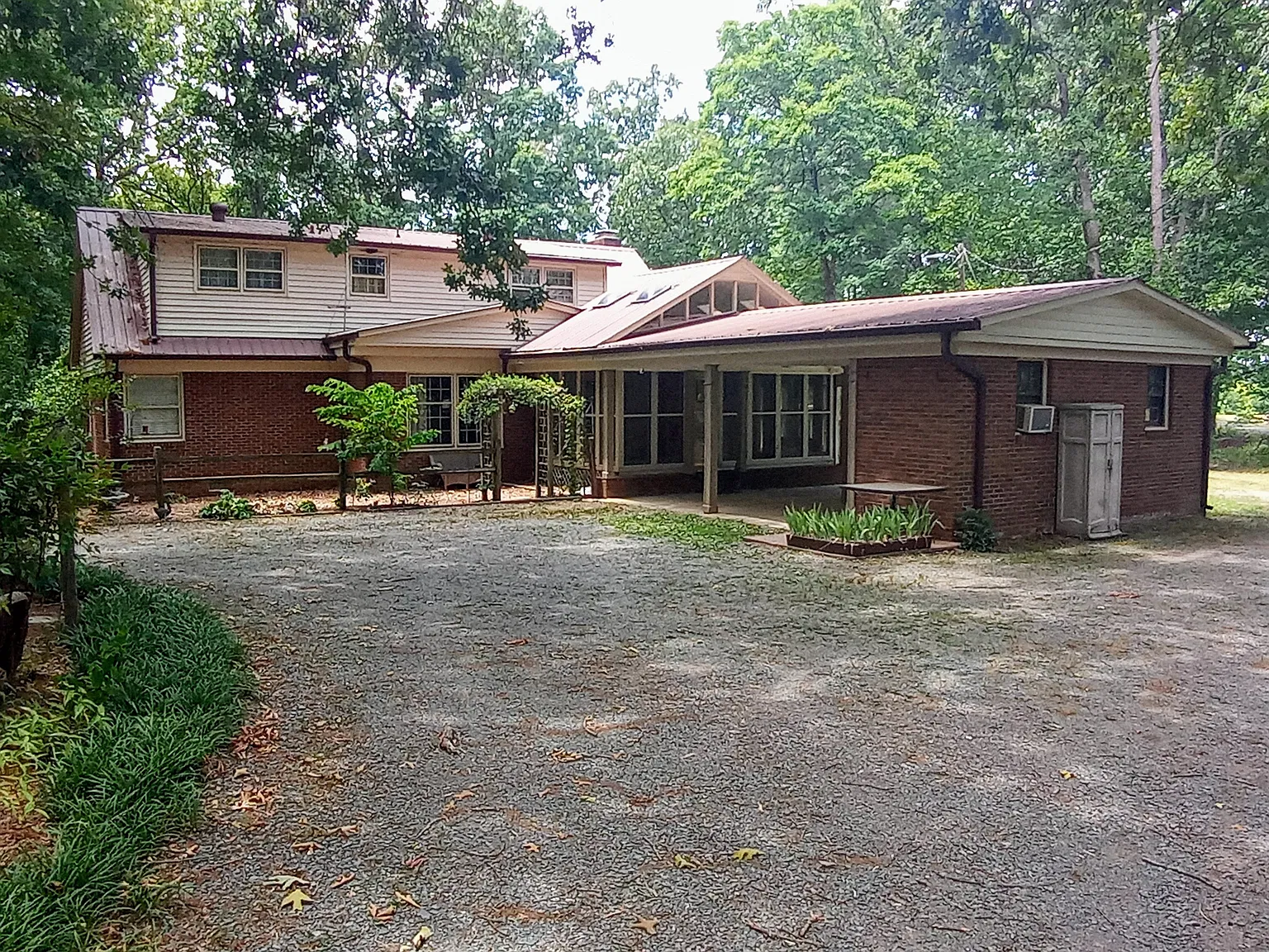 416 Old Williams Road - 1 — Photo 1