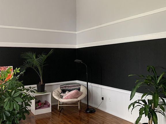 4th image of 2415 Ballentine Blvd #10747360