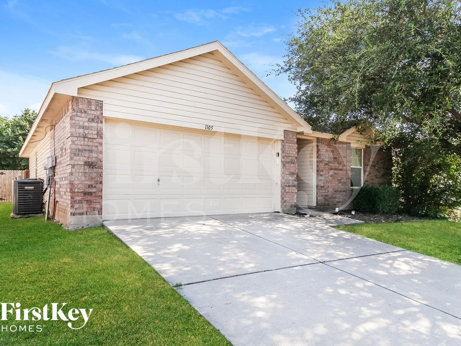 3 bed, 2.0 bath, 1409 sqft, $1,960 — Photo 2