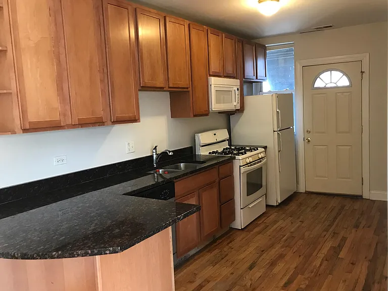 6151 N Hamilton Ave #2 — Photo 3