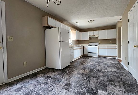 5th image of 1700 Lone Oak Rd Unit 19