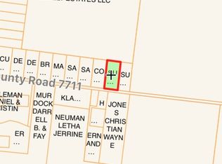 1683 County Road 7711, Devine, TX 78016