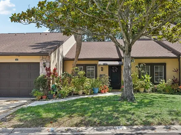 2101 Sunset Point Rd APT 202, Clearwater, FL 33765