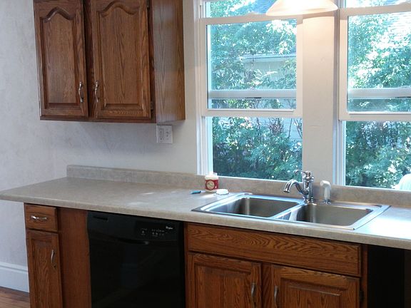 Kitchen with dishwasher 