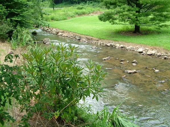 5685 Banner Elk Hwy, Elk Park, NC 28622