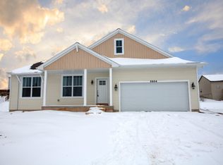 5804 Sage River Ct, Wyoming, MI 49418
