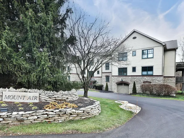 8206 Mount Air Pl, Columbus, OH 43235