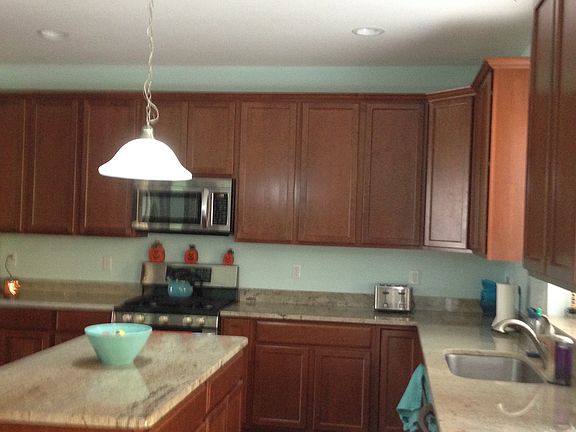 4th image of 26978 Maxwell Ct