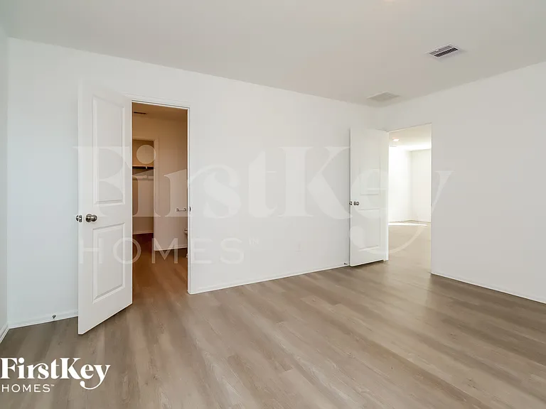 24143 Becker Hollow Ln — Photo 9
