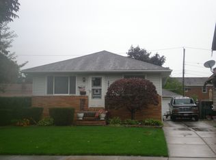 7876 Wainstead Dr, Parma, OH