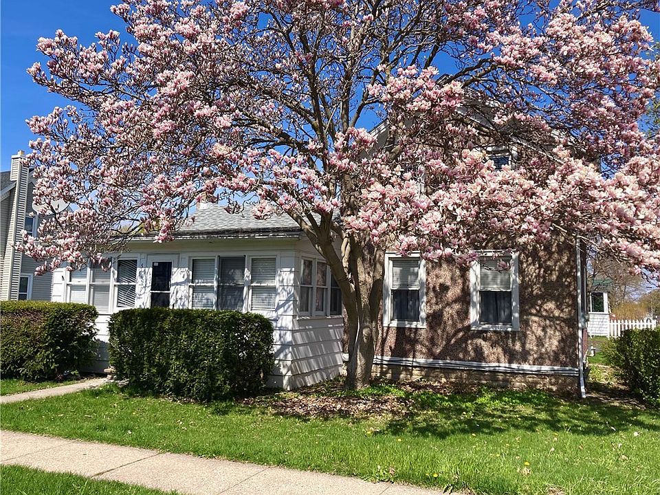 1st image of 549 James St