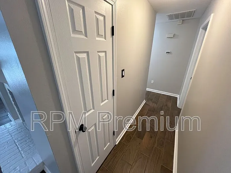 522 Fawn Lake Dr — Photo 15