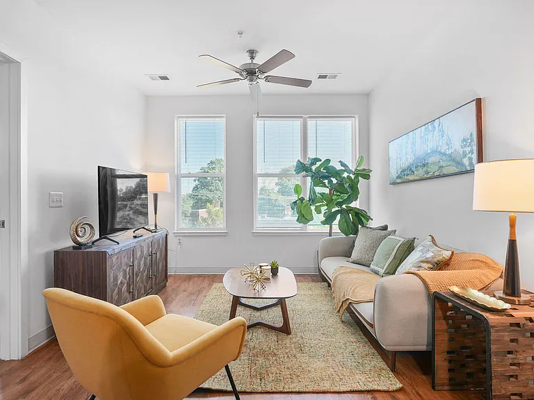 South Cap Apartments — Photo 5