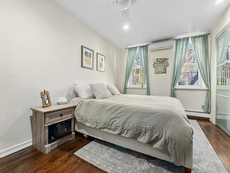 643 Warren St #1 — Photo 6