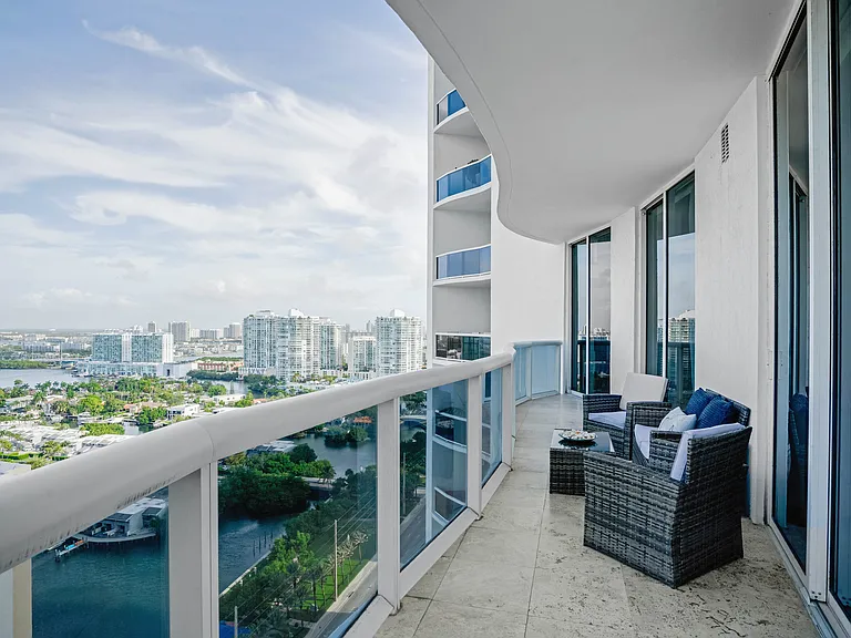 15901 Collins Ave #2305 — Photo 40