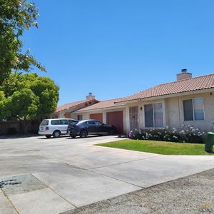 5109 S H St, Bakersfield, CA, 93304