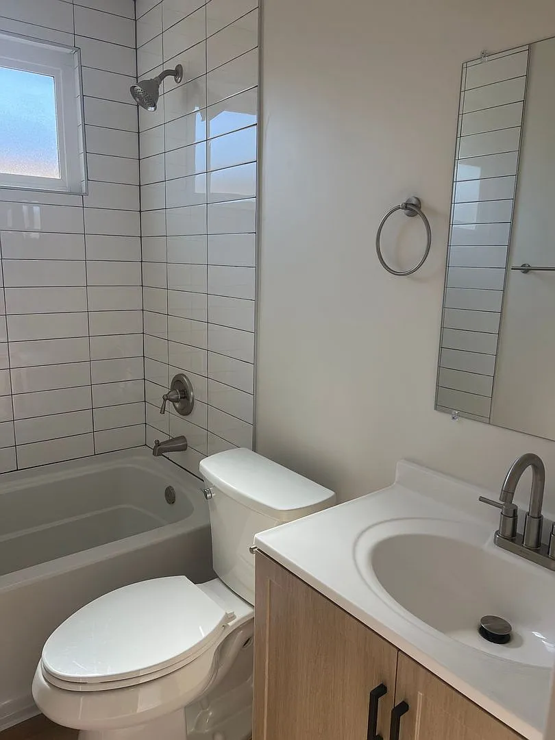 CSD - 1504 Robinson Avenue — Photo 3