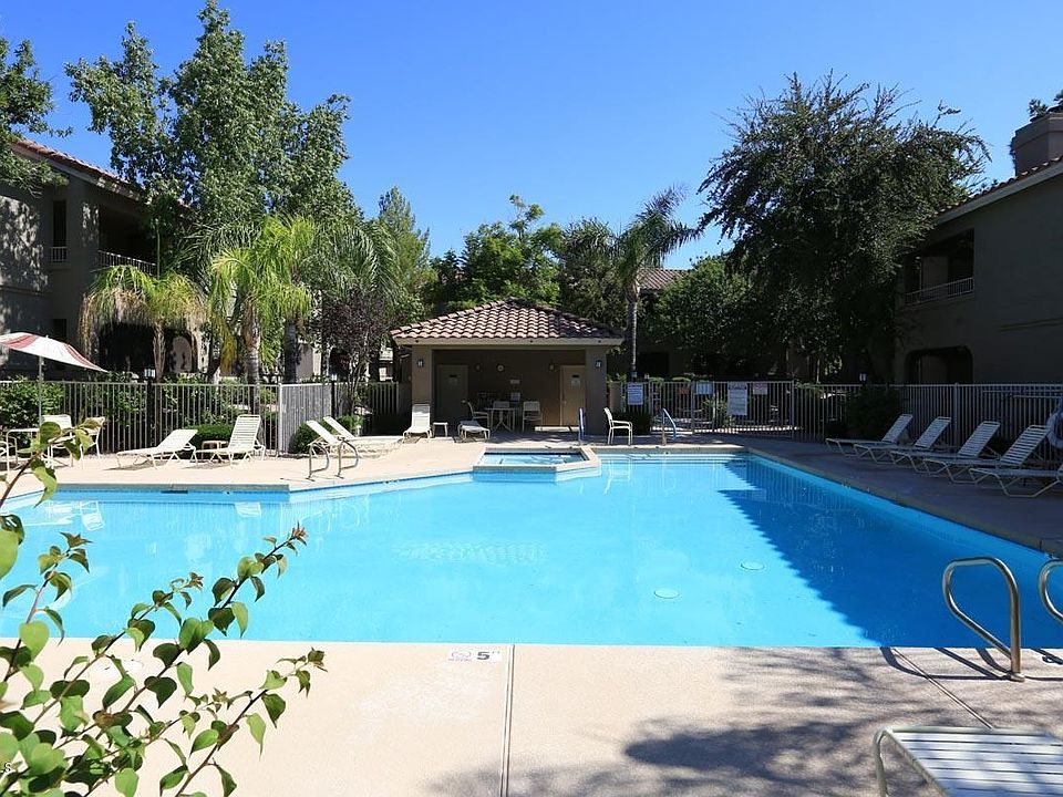 Villages North Resort Like Community