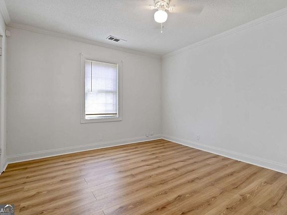 4th image of 225 1st St SW