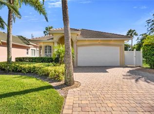 794 97th Ave N, Naples, FL 34108